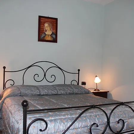 Bed & Breakfast La Piazzetta 2*